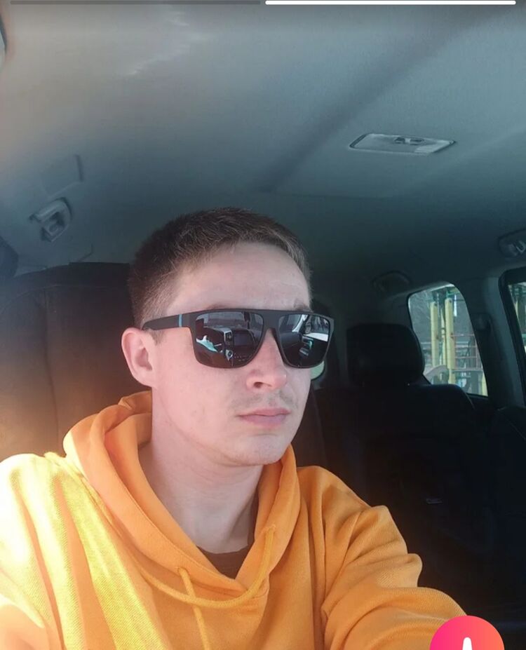  26158879  Alexander, 34 ,    -