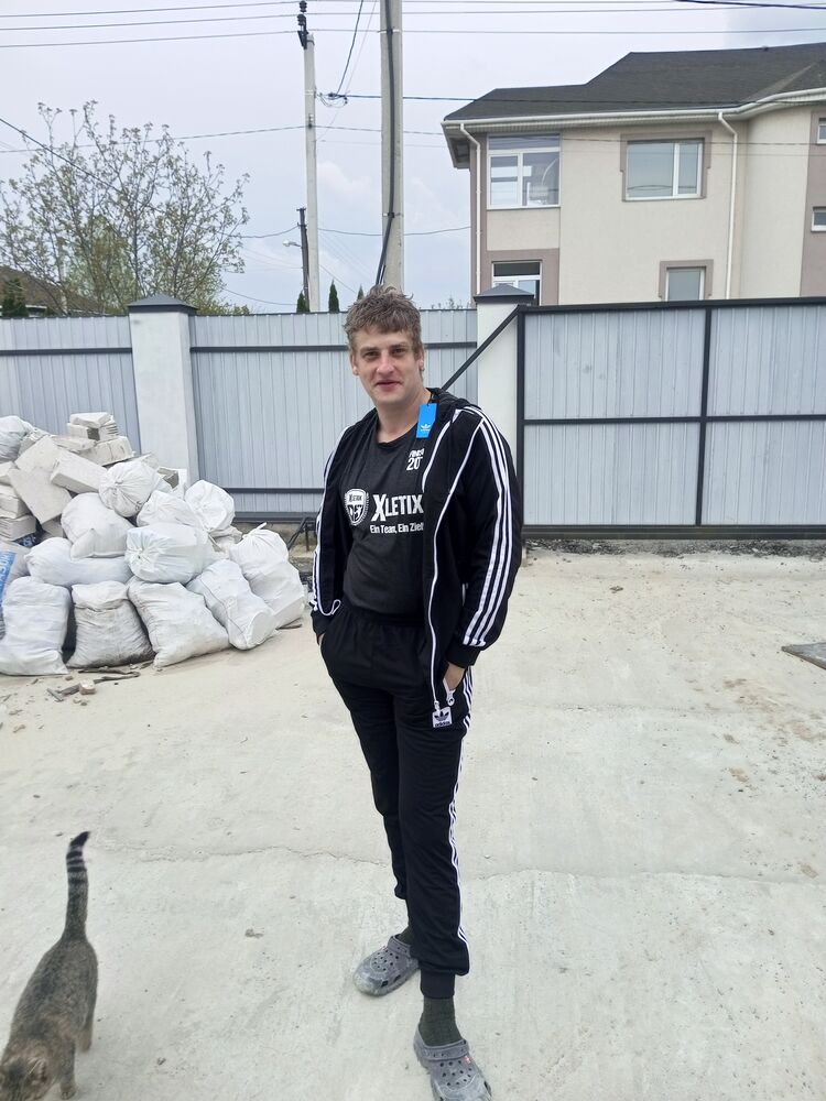  34296019  , 37 ,    