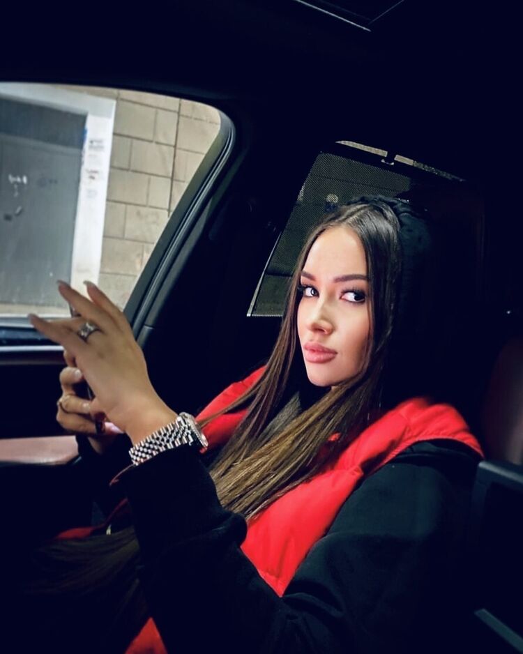  ,   Nadin, 27 ,   ,   , c 