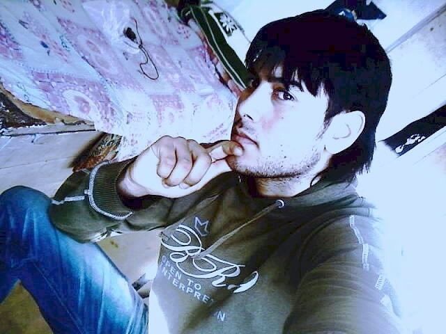  10770329  Maks, 35 ,    