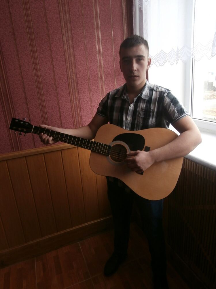  15512669  Andriy, 26 ,    