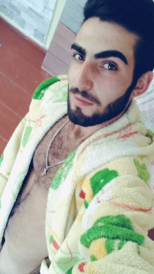  23733989  Koba, 26 ,    
