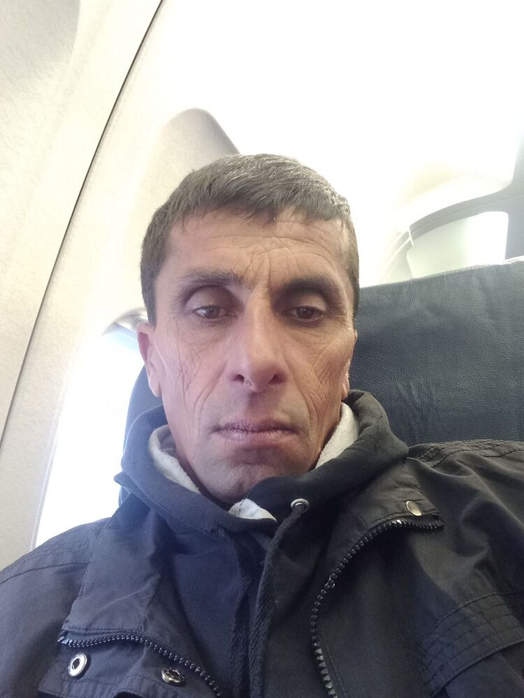  25978239  Vahe, 46 ,    