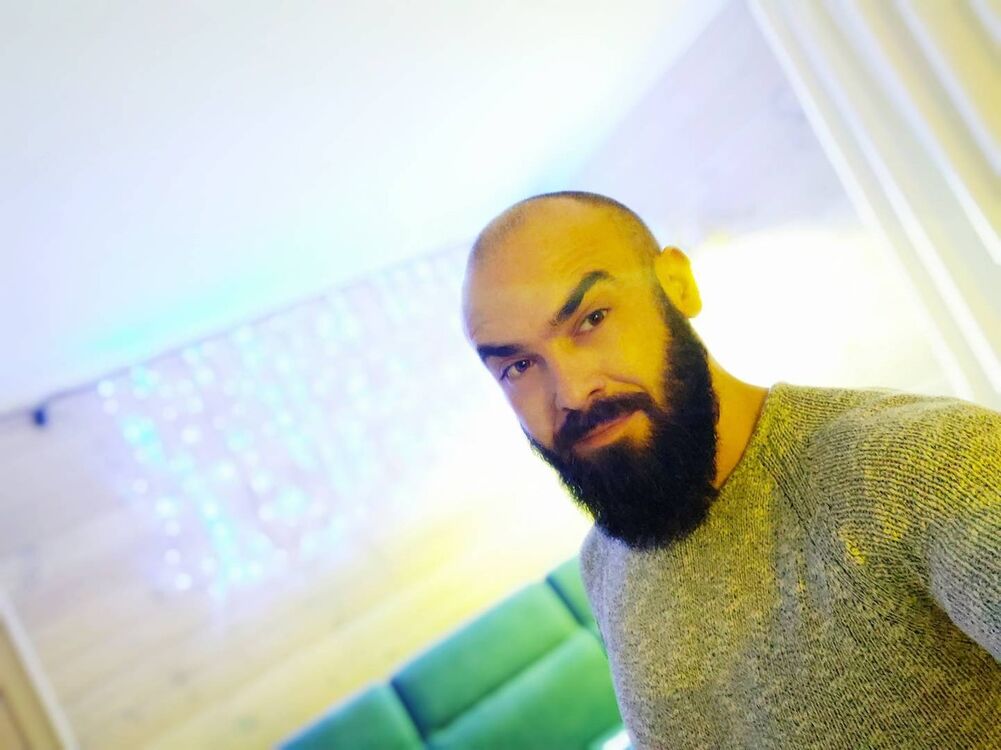  ,   Petro, 40 ,   ,   , c 