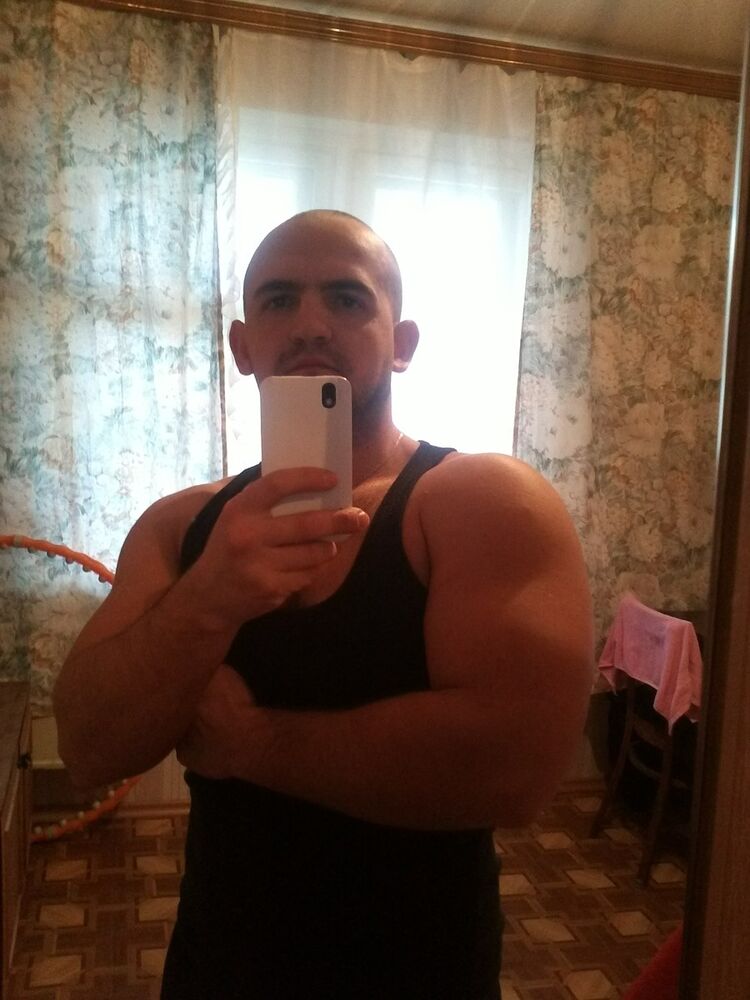  ,   Igor, 38 ,   