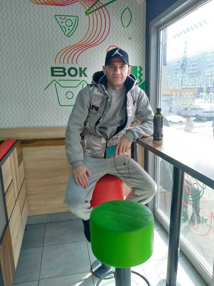  ,   Artem, 34 ,   ,   