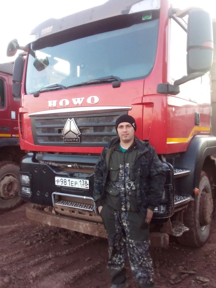  ,   Alexander, 32 ,     , c 