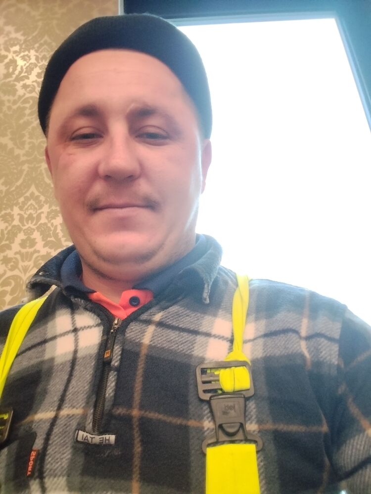  39600179  Igor, 32 ,    