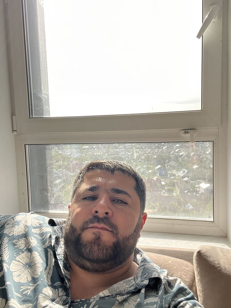  51783949  Nusret, 32 ,    