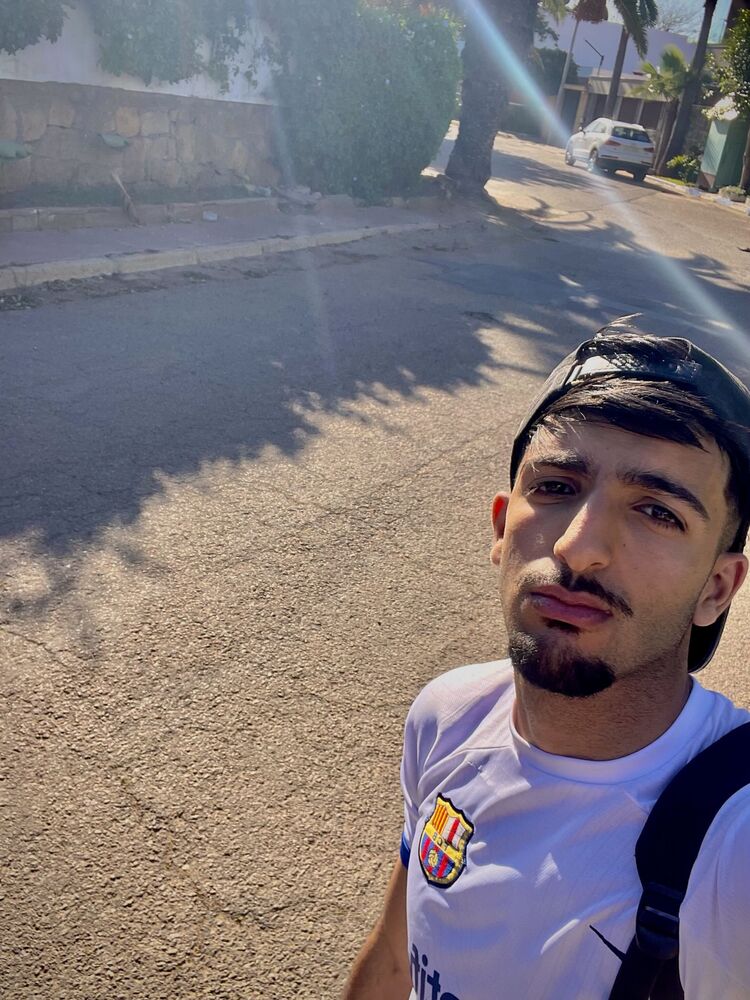  ,   Zakaria, 19 ,   ,   