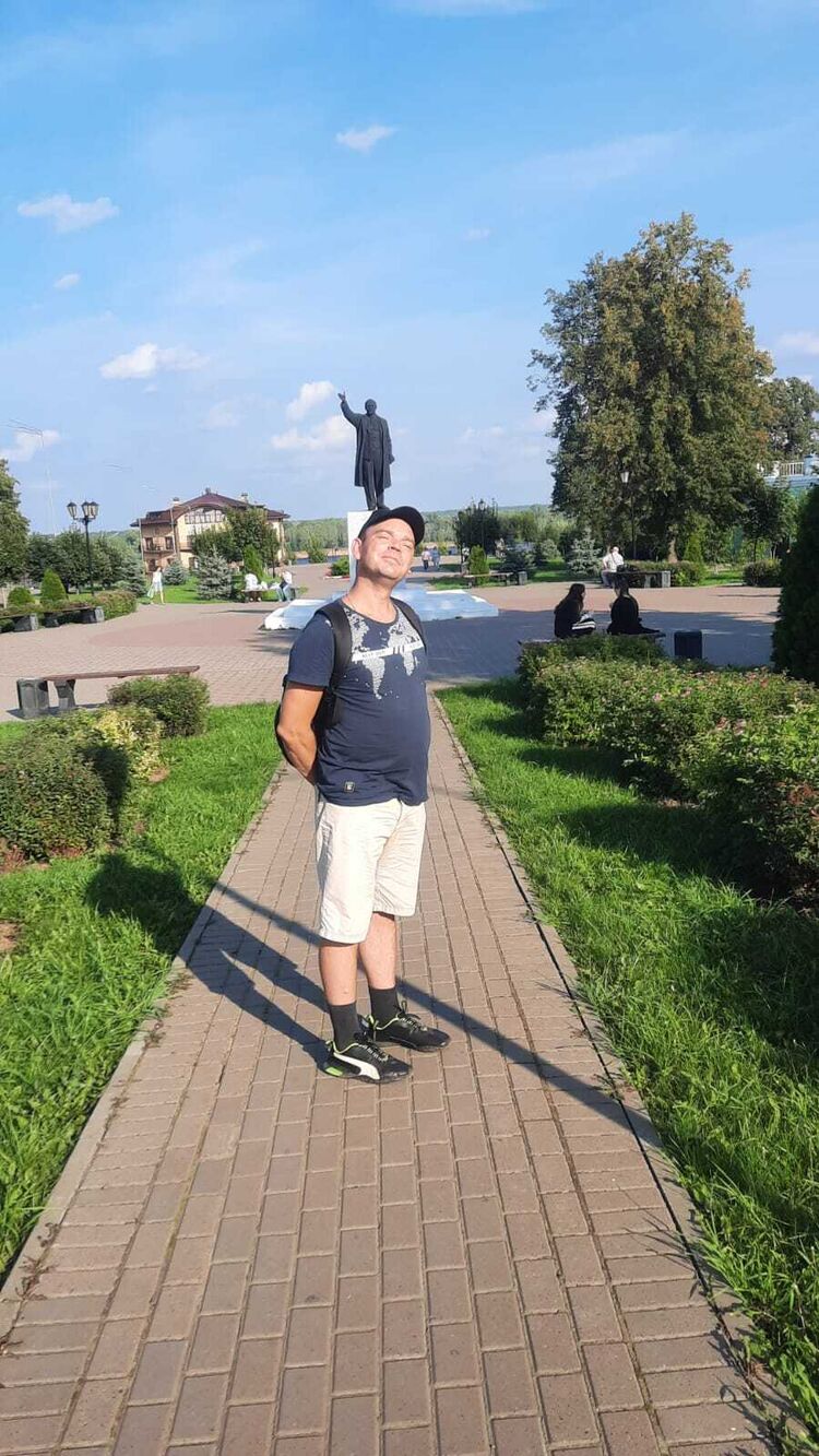  47285189  Den, 43 ,    