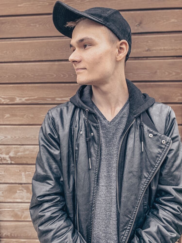  34657399  Kirill, 26 ,    