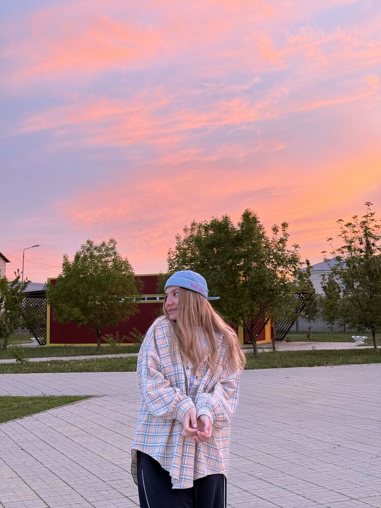  ,   Alena, 30 ,  