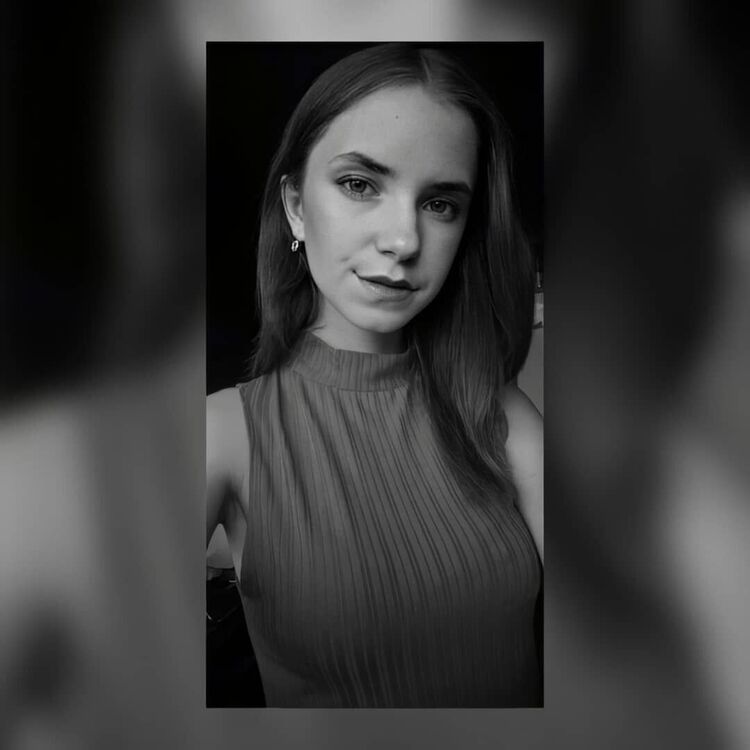  23731789  Ladyalis, 23 ,    