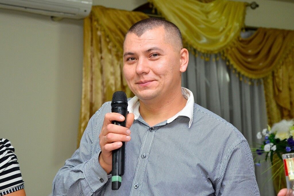  18814969  Mihail, 48 ,    