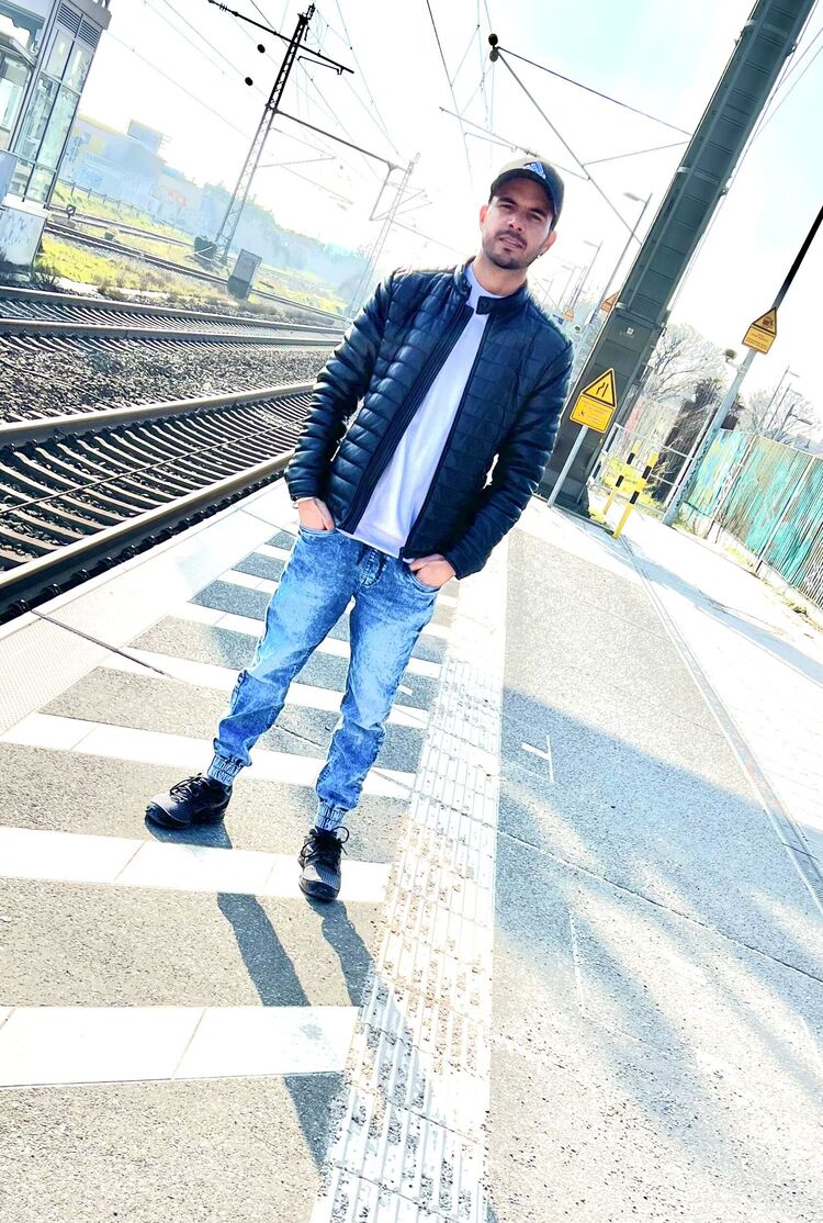  Frankfurt am Main,   Gora, 31 ,   ,   , c 