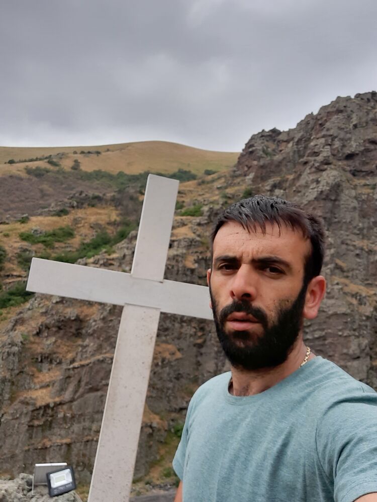  ,   Hayk, 36 ,   ,   