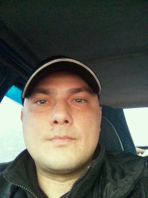  8686639  SERIK, 43 ,    