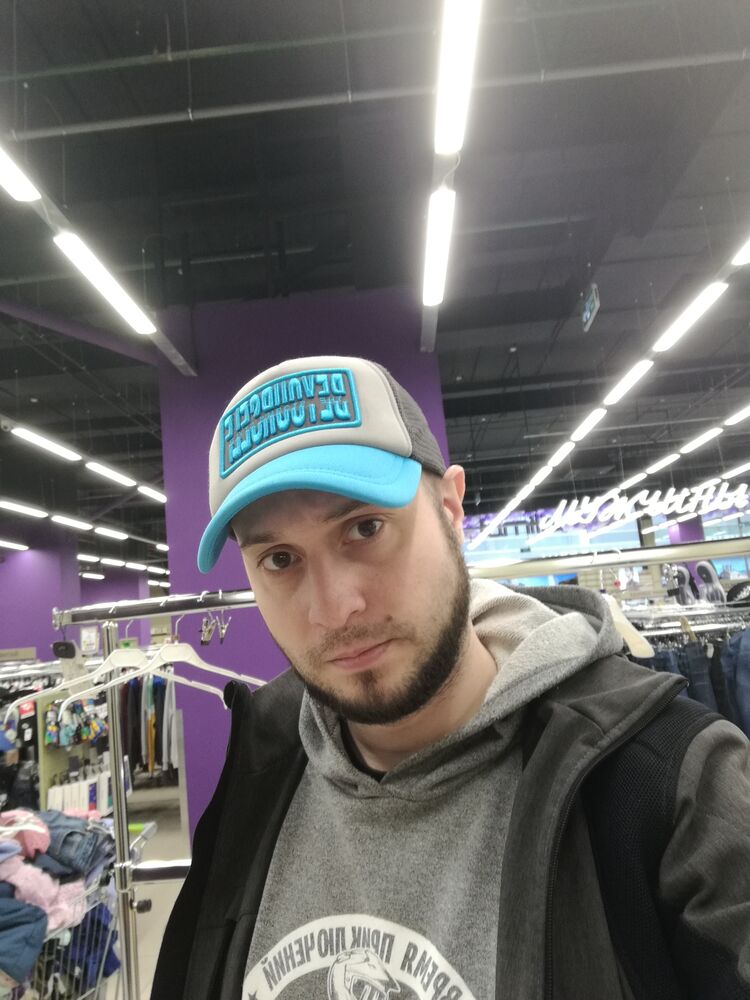  27325299  Artyom, 36 ,    