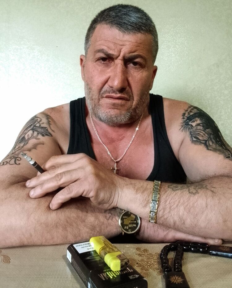 49657149  Tyoma Djan, 49 ,    
