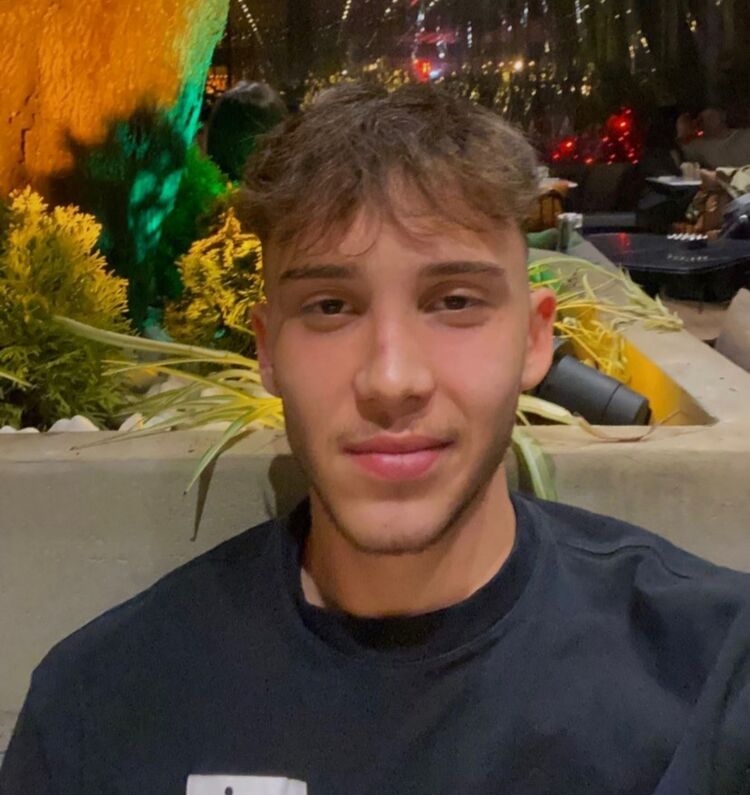 ���� 40343409 ����� Twinz, 22 ����, ���� ���������� � ������