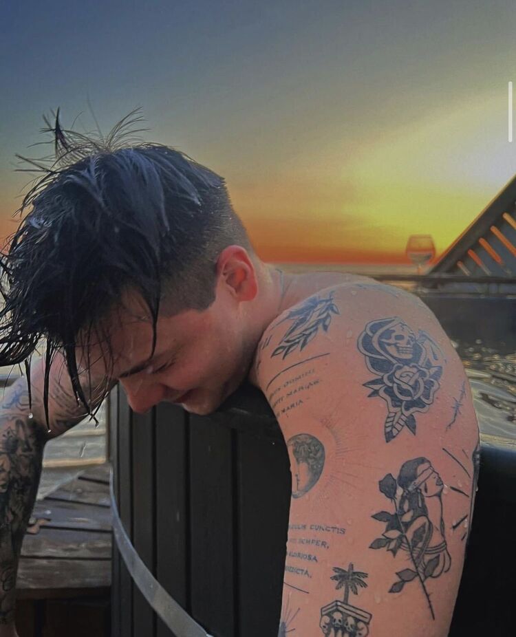  36730199  Evg, 28 ,    -