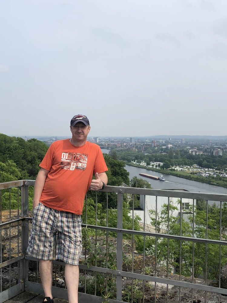  51581959  , 40 ,    Zuerich (kreis 11) / Oerlikon