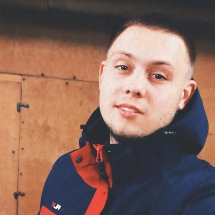  26608569  Maxim, 26 ,    