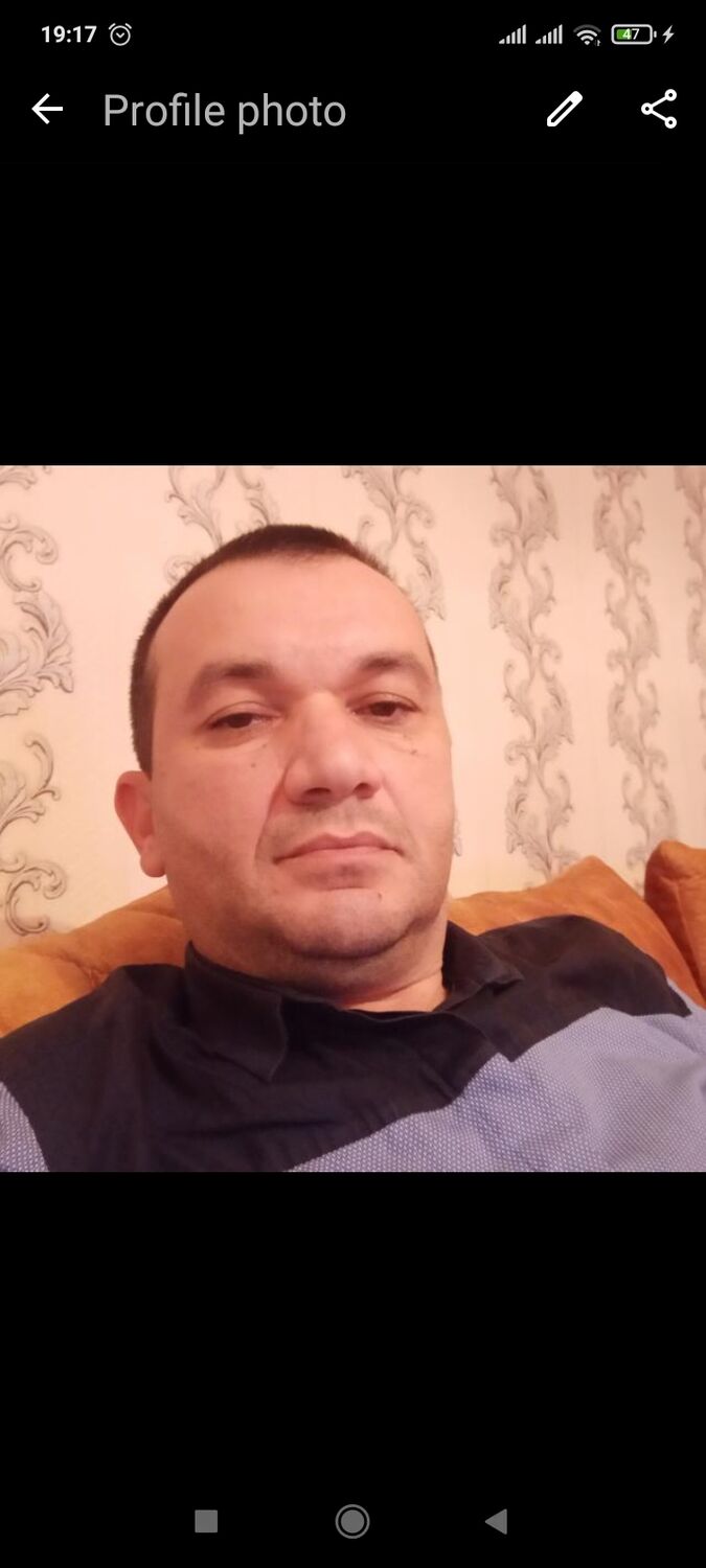  46277629  Azer, 46 ,    