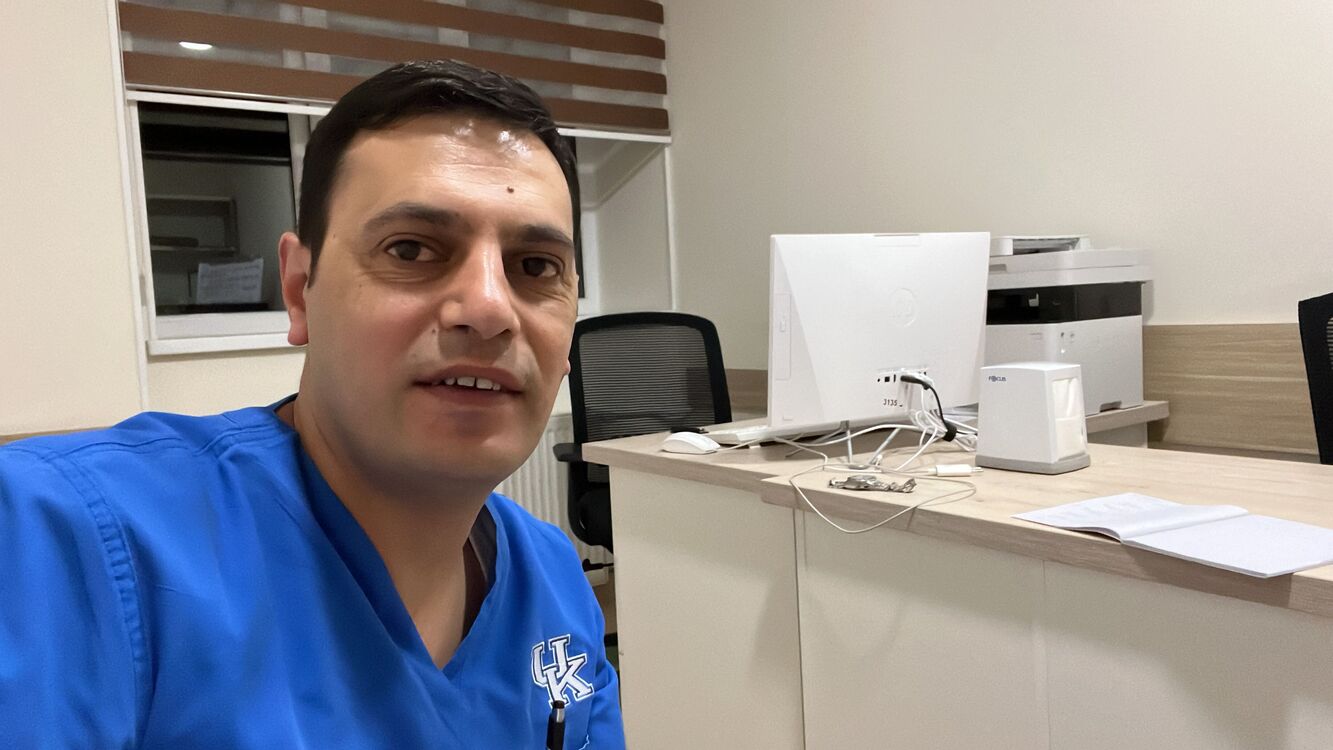  ,   Artur, 38 ,   ,   
