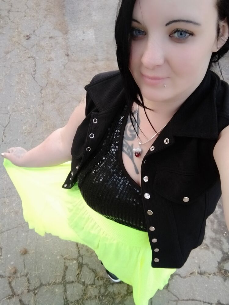  ,   Ksenija, 31 ,   ,   , c , 
