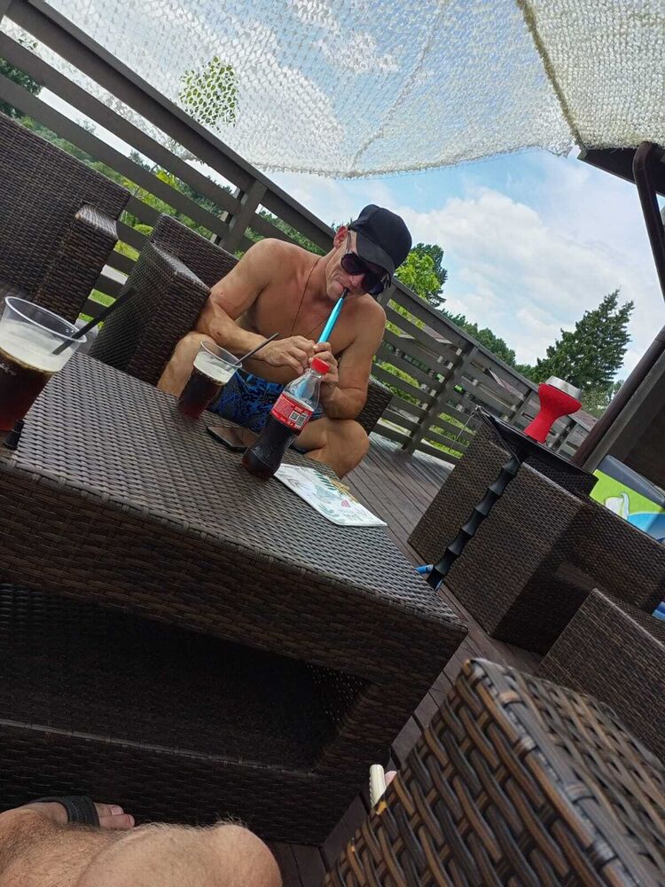  30624879  Tolstuy, 28 ,    