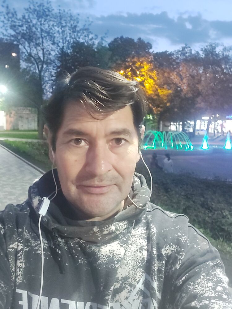  36582699  Hector, 53 ,    Azul