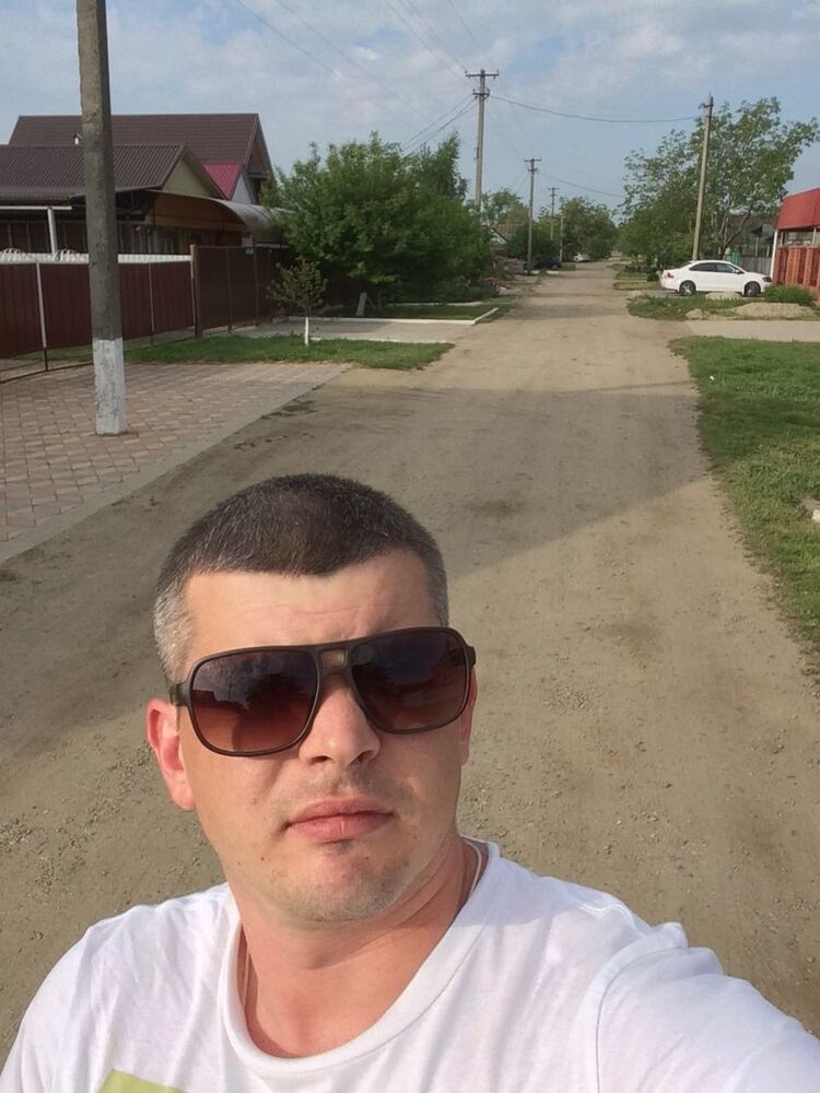  ,   Artem, 39 ,   ,   , c 