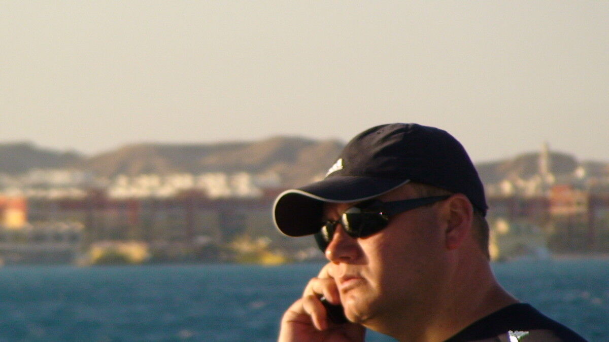  4741459  Yury, 59 ,    