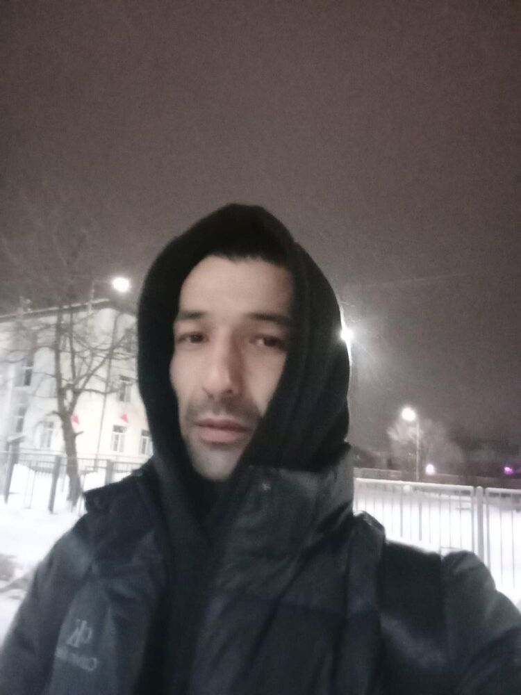  41323259  Bek, 34 ,    