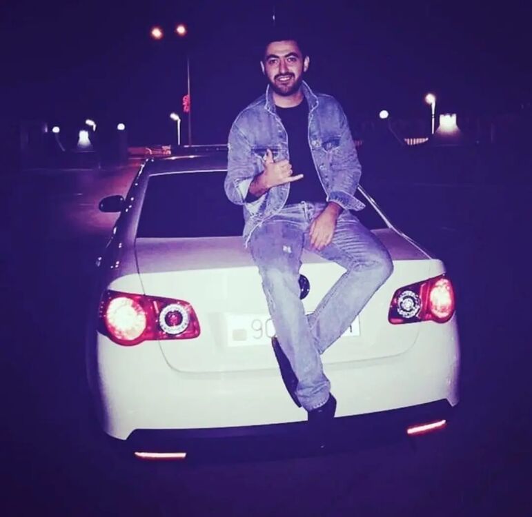  51038649  Amir, 31 ,    