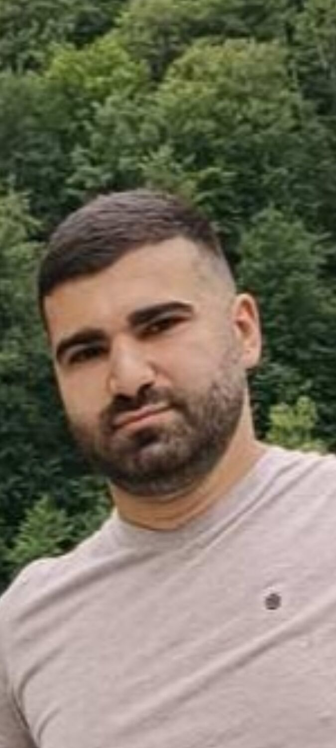  39027629  Arman, 28 ,    