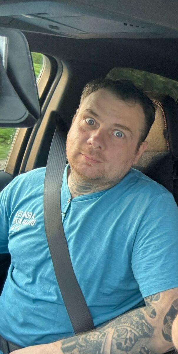  52550259  Mikhail, 43 ,    