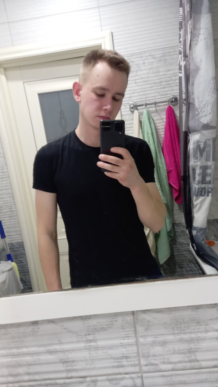  32433559  Nikita, 23 ,    