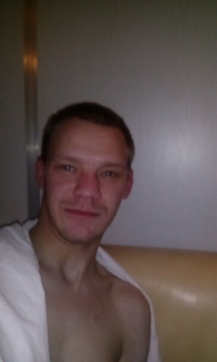  22202839  , 37 ,    