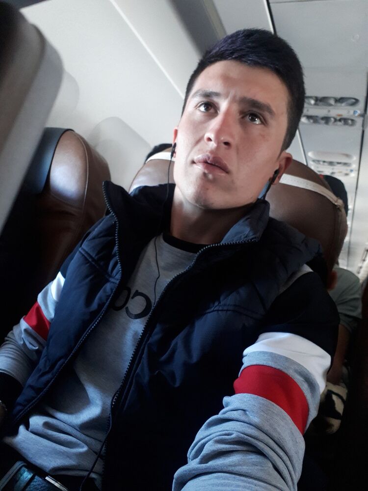  ,   Bobur, 32 ,   ,   , c 