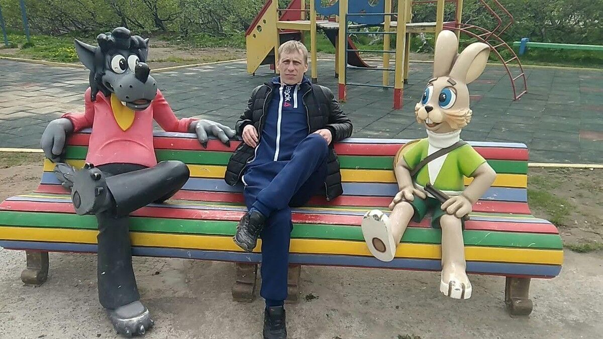  ,   Anton, 36 ,   