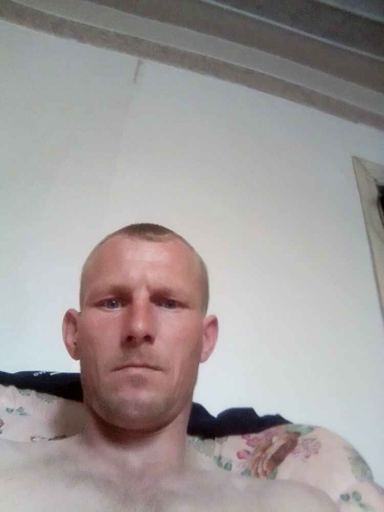  25760379  , 35 ,    