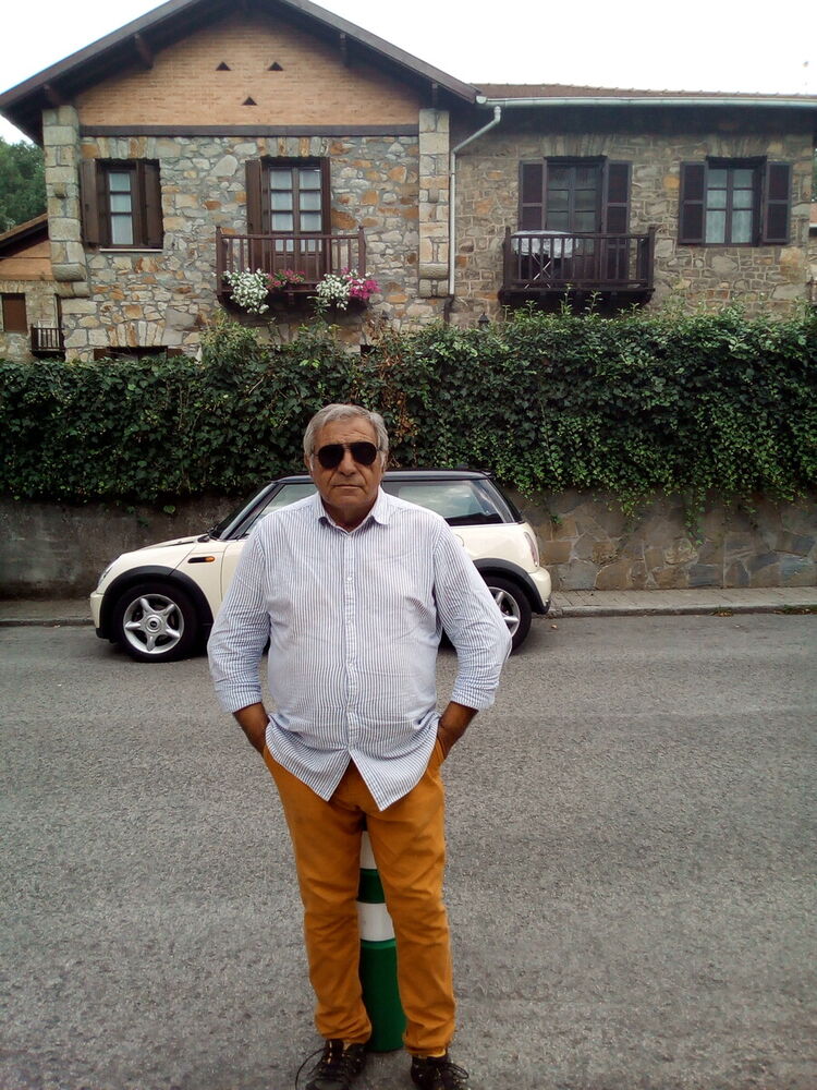  21160689  Angel, 70 ,    