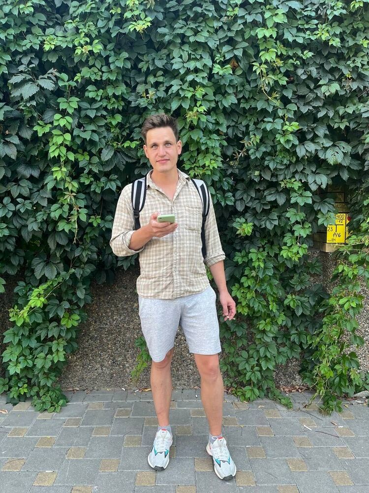  39630289  , 33 ,    -