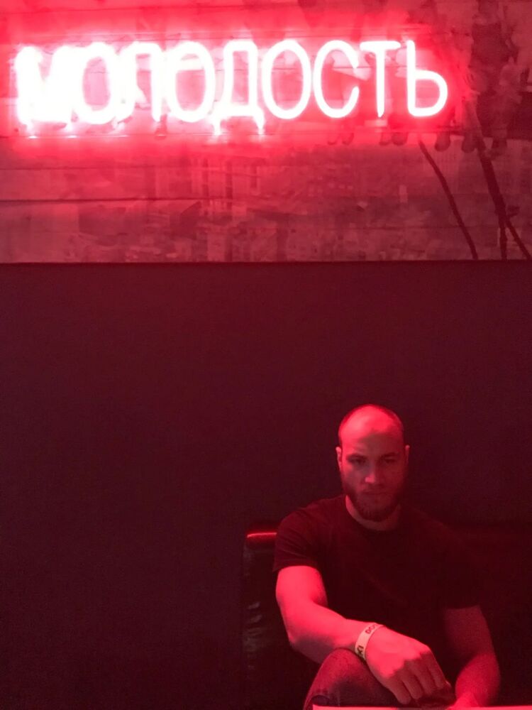  33803449  , 25 ,    