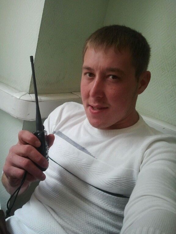  5646299  Robert, 33 ,    