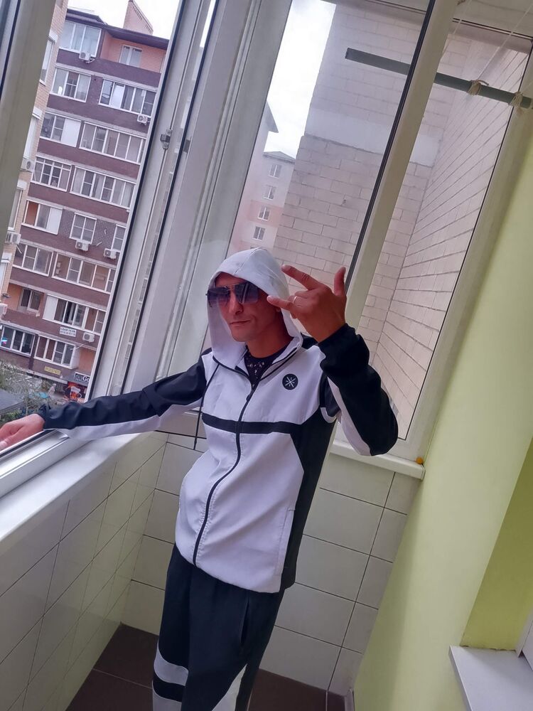  47589079  , 34 ,    