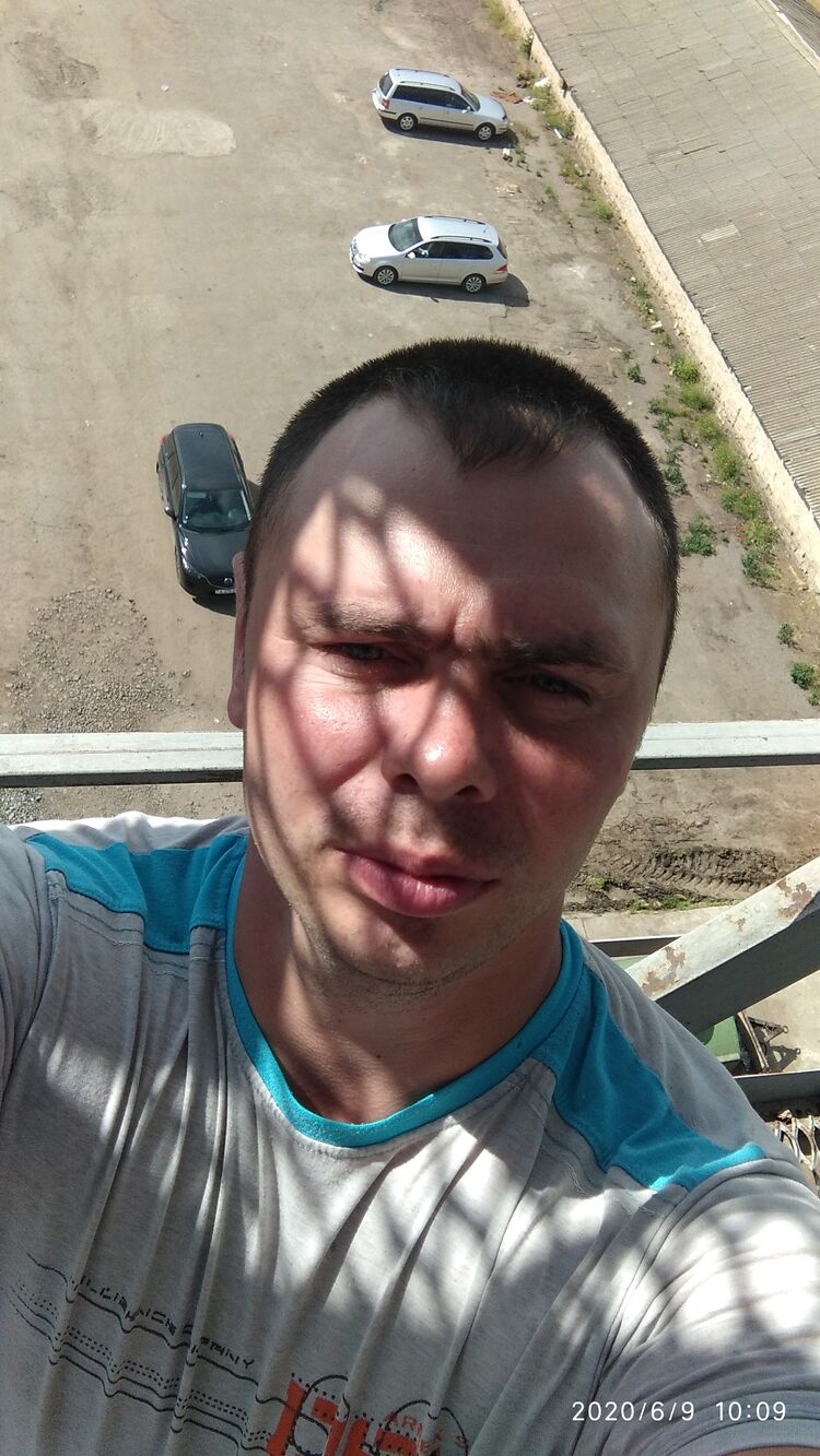  23079529  , 37 ,    